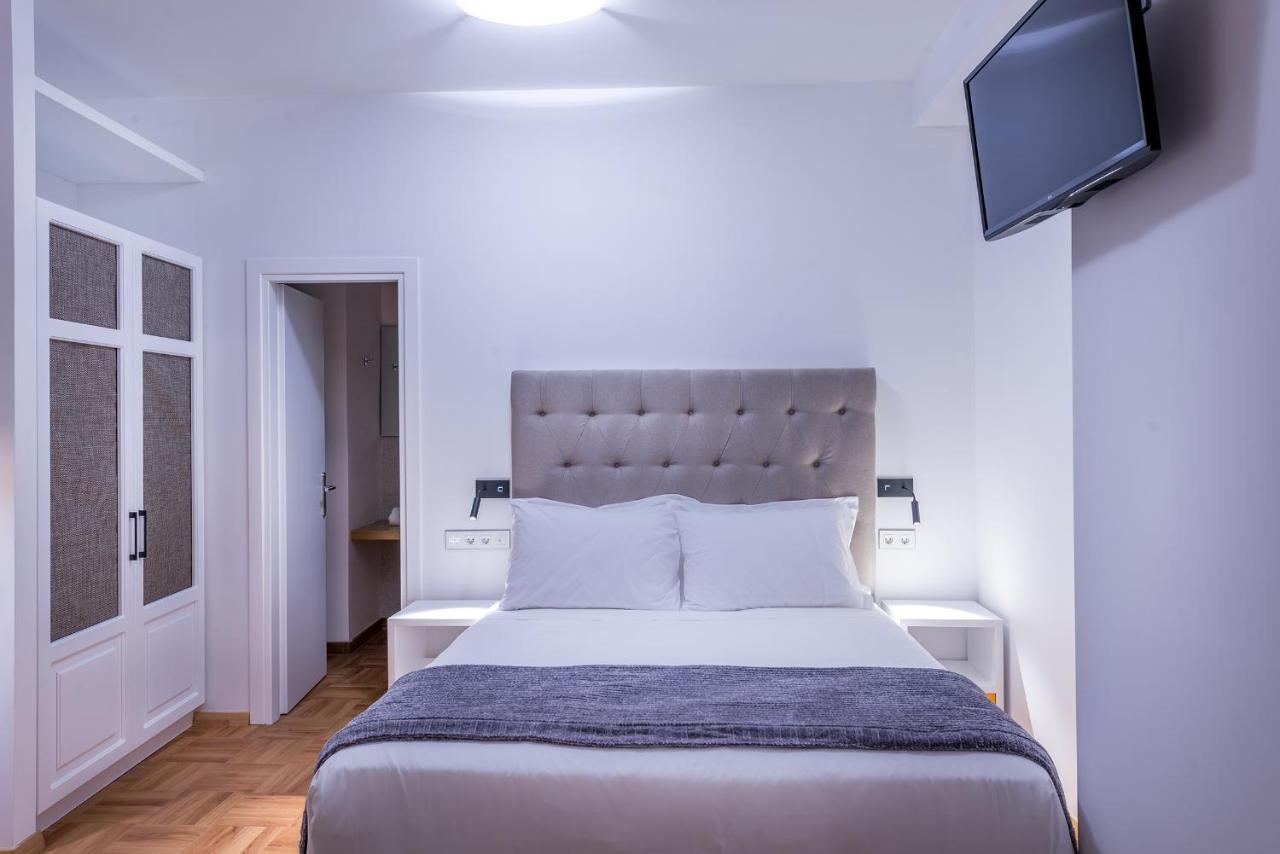 Shapes Luxury Suites Ermoupoli Exterior photo