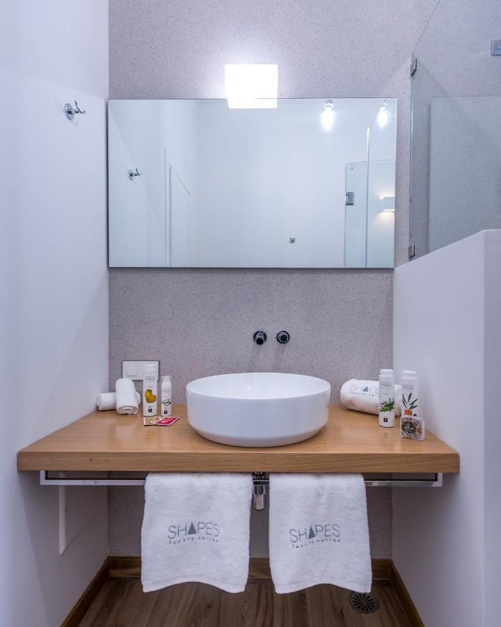 Shapes Luxury Suites Ermoupoli Exterior photo